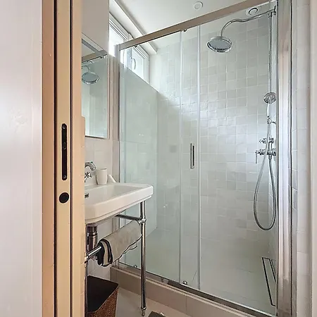 דירה Spacious Flat In The Heart Of
